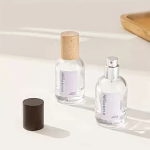 Wholesale Perfume Refill Bottle High-End Portable 30ml Laboratory Glass Spray Bottle Replacement Empty Bottle Walnut Wood Cap