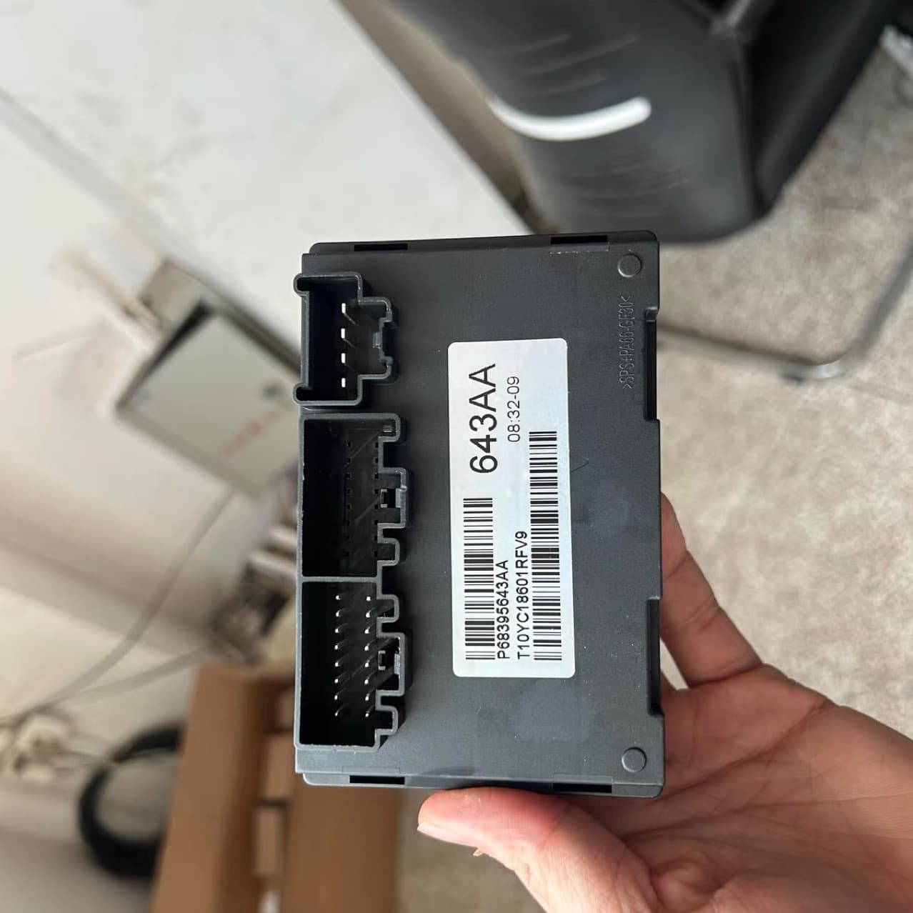 Inquiry chain suitable for Dodge Jeep Grand Cherokee control module P68395643AA P68395074AA