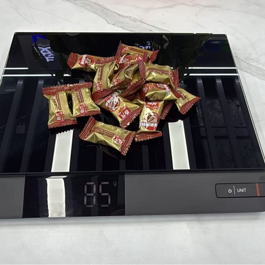 15kg Kitchen Scale, Small Portable Baking Electronic Scale, Tempered Glass Surface Flat Scale