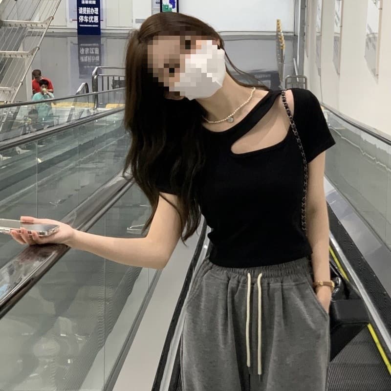 Pure Cotton Summer New Sweet and Spicy Style Design Sense Hollow-out Slim-fit Short Base Shirt Short-sleeved T-shirt Women's Top
