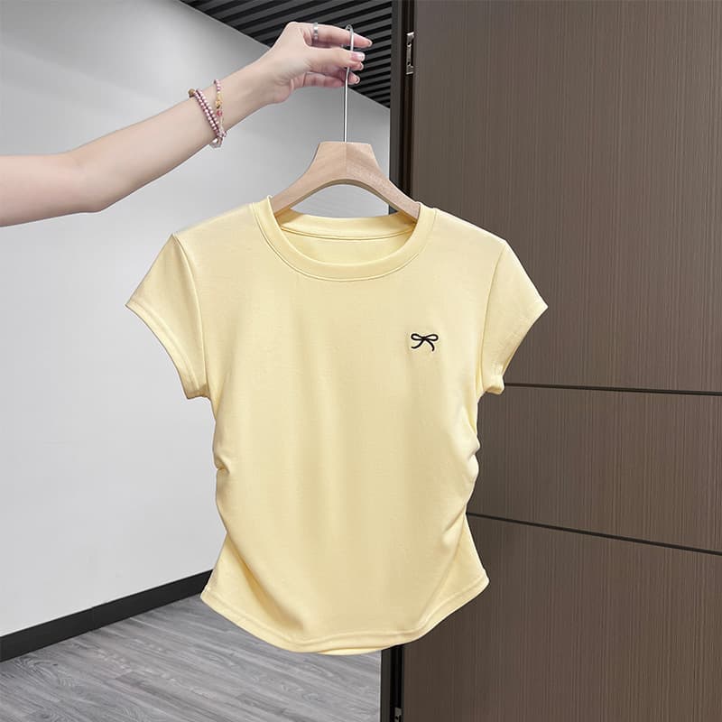 Slightly chubby mm plus size women's summer wear, temperament, slim, niche, versatile, fashionable, slim, belly-covering, age-reducing T-shirt ins