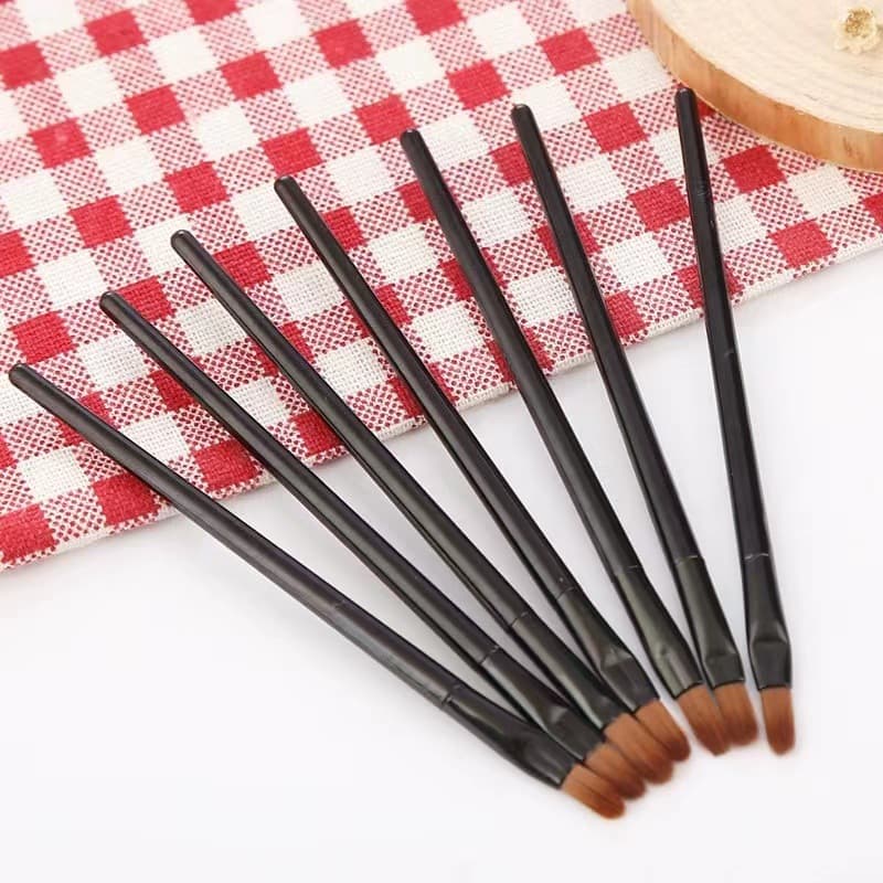 7.8cm portable makeup brush single eyebrow lip eye shadow brush 10cm black plastic pole makeup tool export