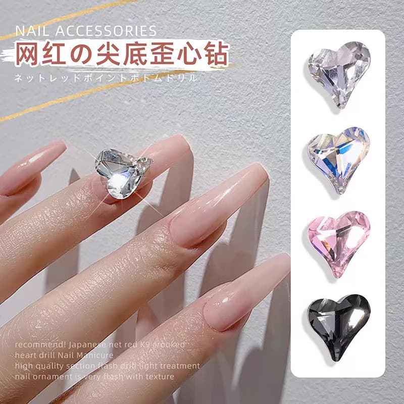 Pointed Bottom Nail Art Crooked Heart Rhinestone Big Bling Love Decoration Gold Foil Small Accessories Wholesale