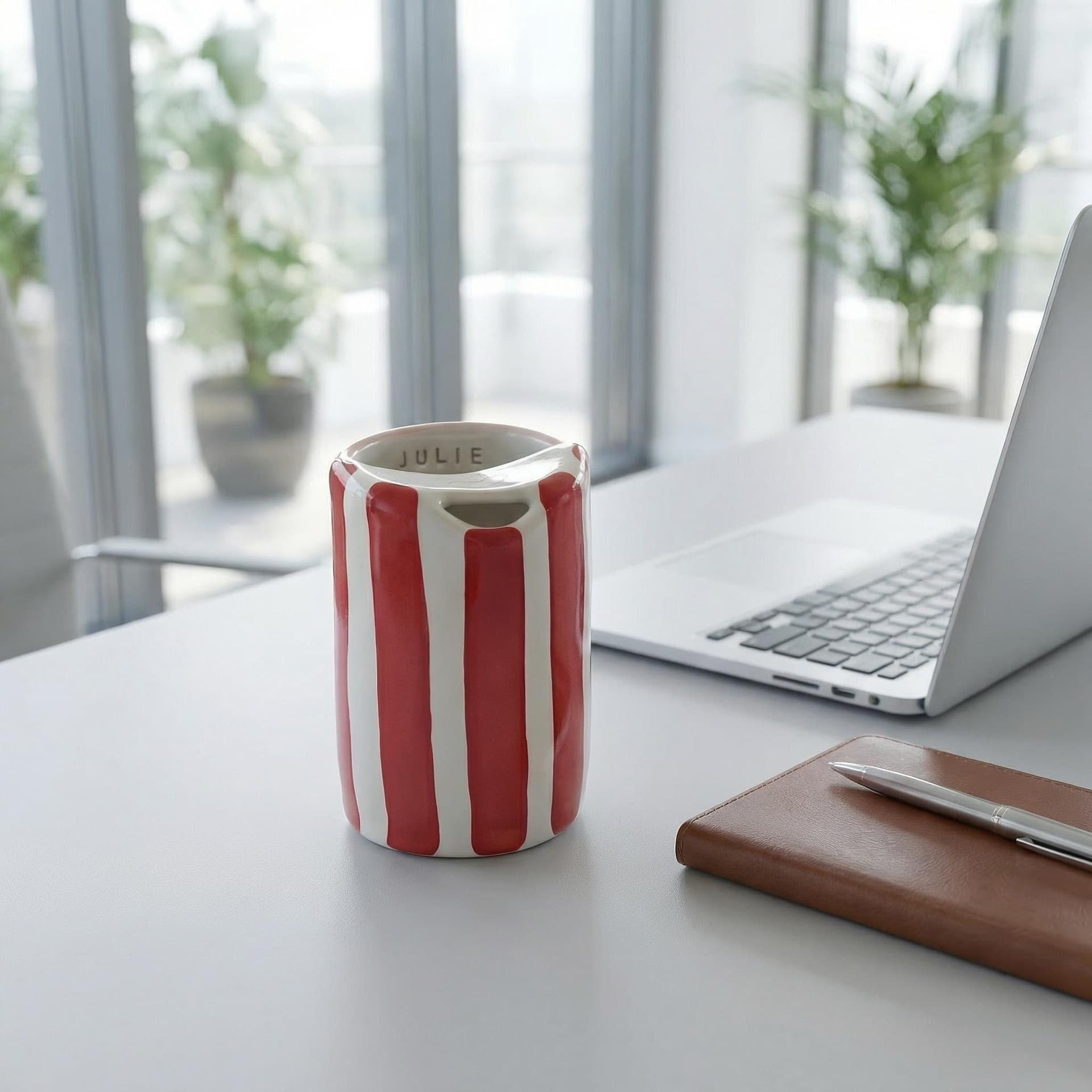 Ins-style ceramic mug with polka dot and stripe pattern, Nordic simple student breakfast cup, hot-selling water cup for street stalls