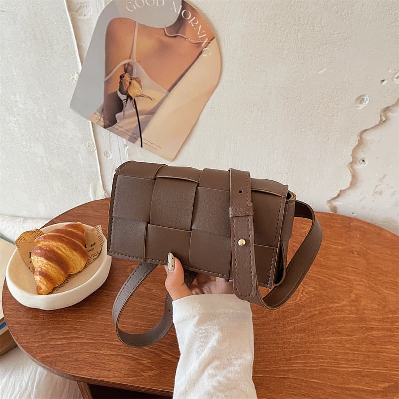 Woven pillow women's bag small square bag 2026 new fashion PU waist bag simple chest bag women's shoulder crossbody bag wholesale