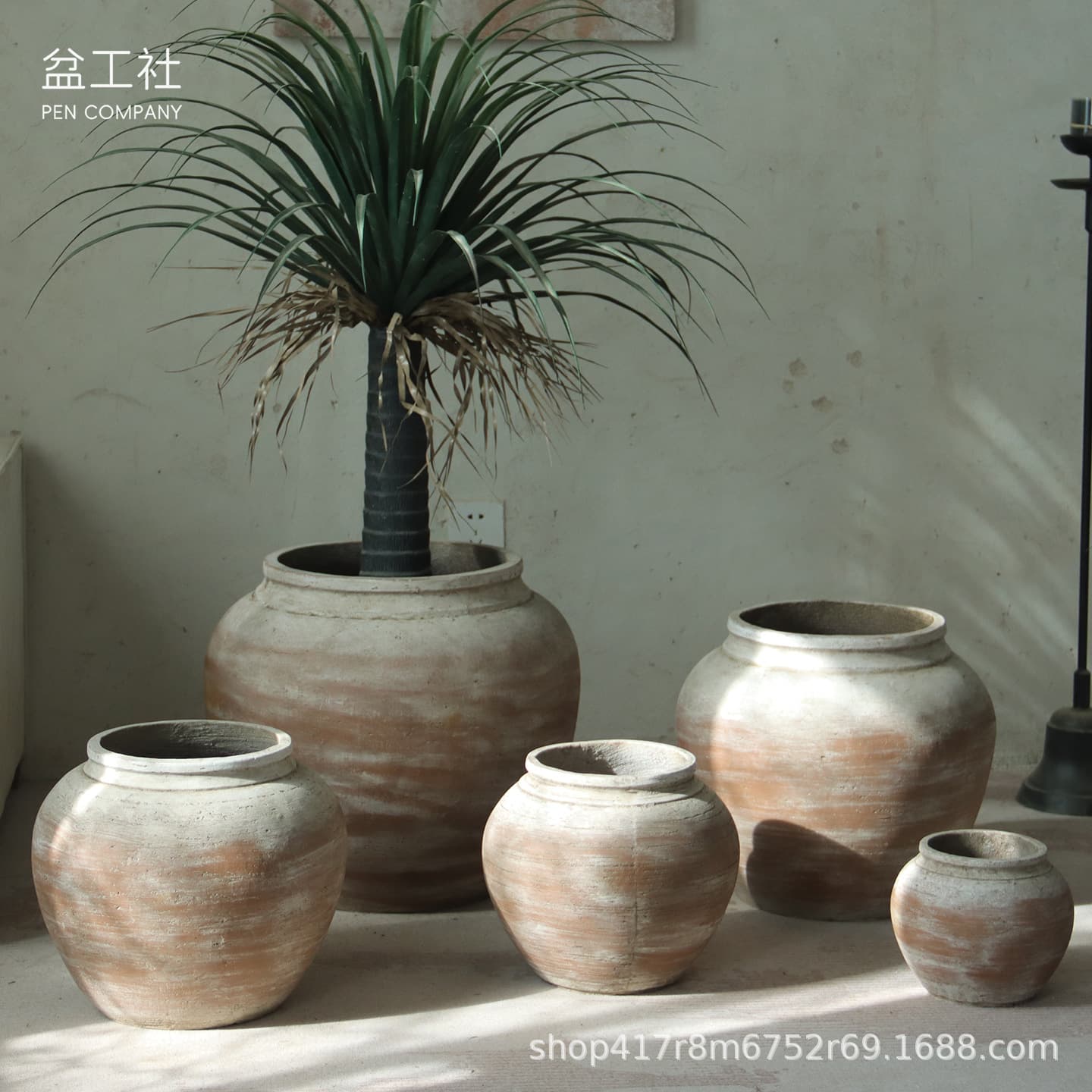 Retro style cement flowerpot round jar Chinese restaurant indoor outdoor sales office garden green plant decoration landscaping