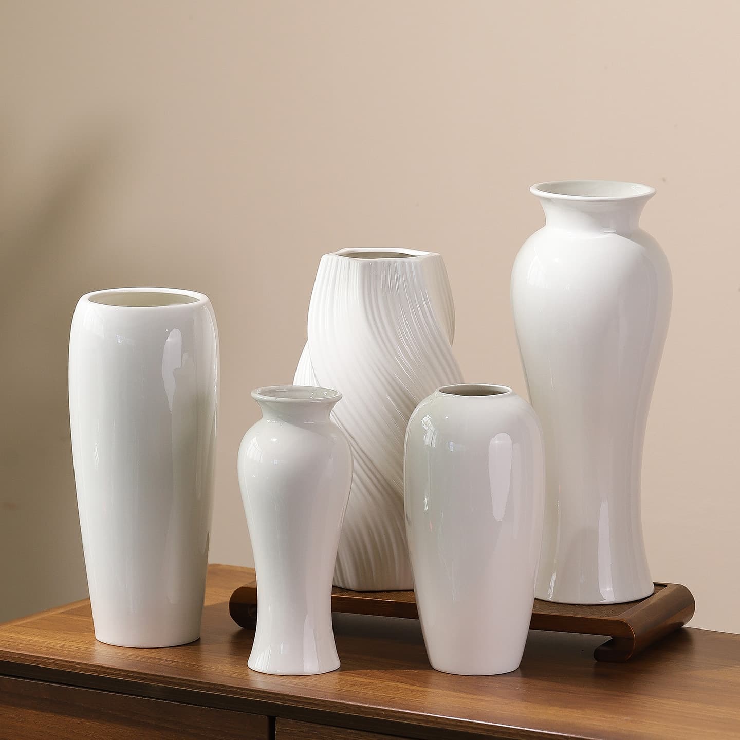 New Chinese Style White Ceramic Vase for Fresh Flowers, Nordic Minimalist Flower Arrangement Vase for Living Room Dining Table Dried Flowers