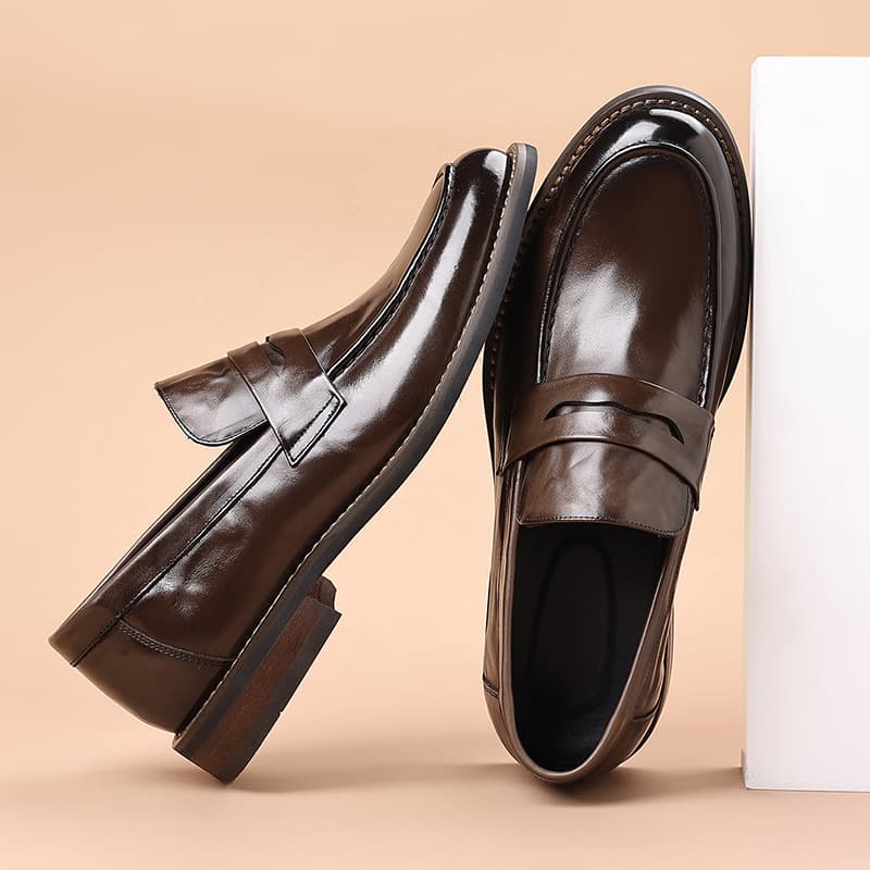 New Top Layer Cowhide Business Casual Leather Shoes Vintage Loafers Solid Wood Sole Slip-On Men's Shoes