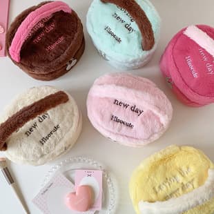 Plush Dopamine High-Appeal Makeup Bag Korean Cute Large Capacity Compartment Travel Handheld Cosmetic Organizer