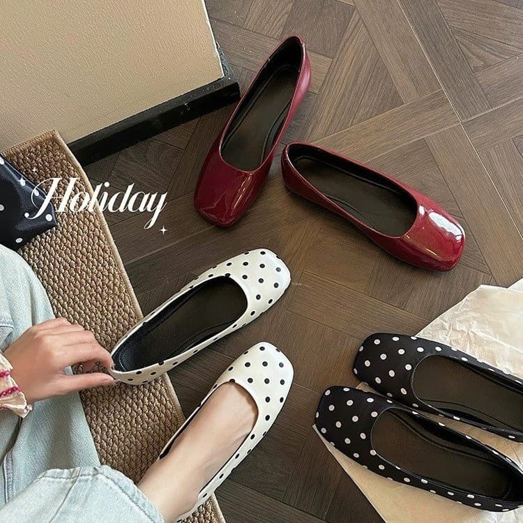 French Retro Satin Polka Dot Ballet Shoes for Women 2026 New Four-Season Flat Square-Toe Shallow Mouth Mary Jane Shoes