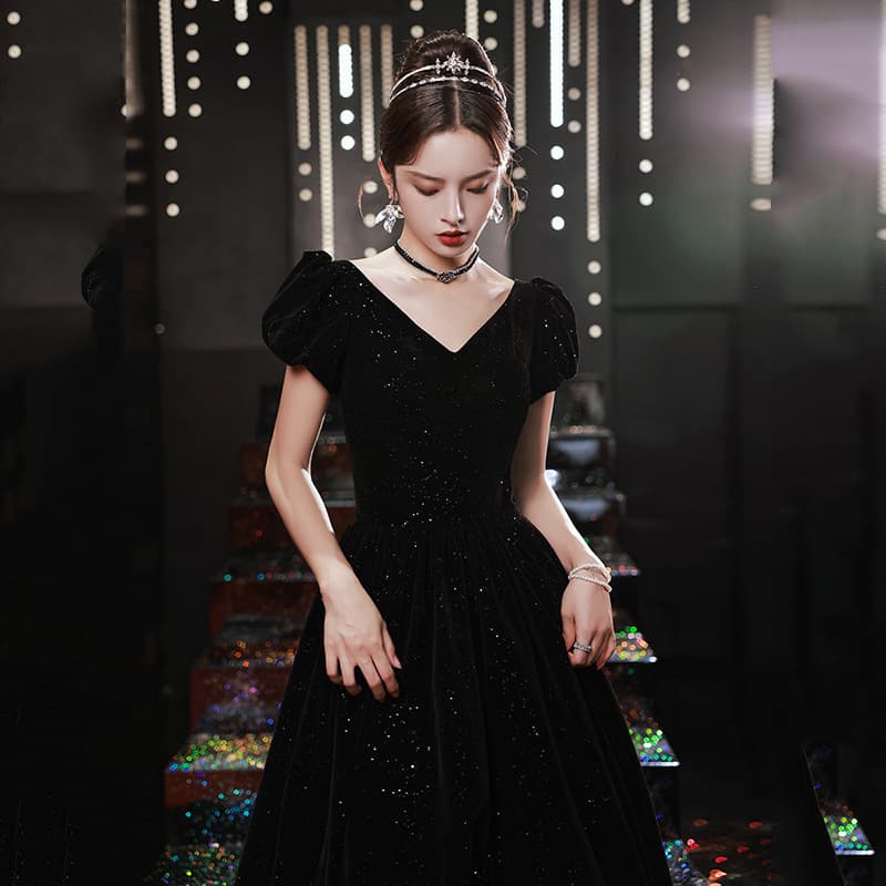 Black Evening Dress 2026 New Model Velvet Long Elegant Gown for Annual Party, Artistic Performance, and Banquet Dress for Women