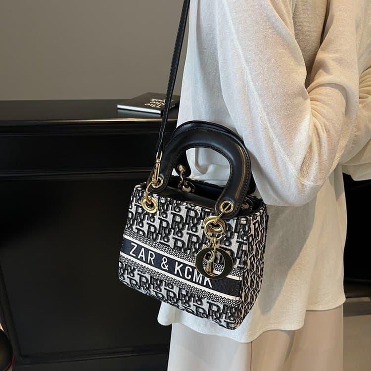 Dai Fei Bag Niche High-End Small Square Bag Women's 2026 New European and American Shoulder Bag Crossbody Bag