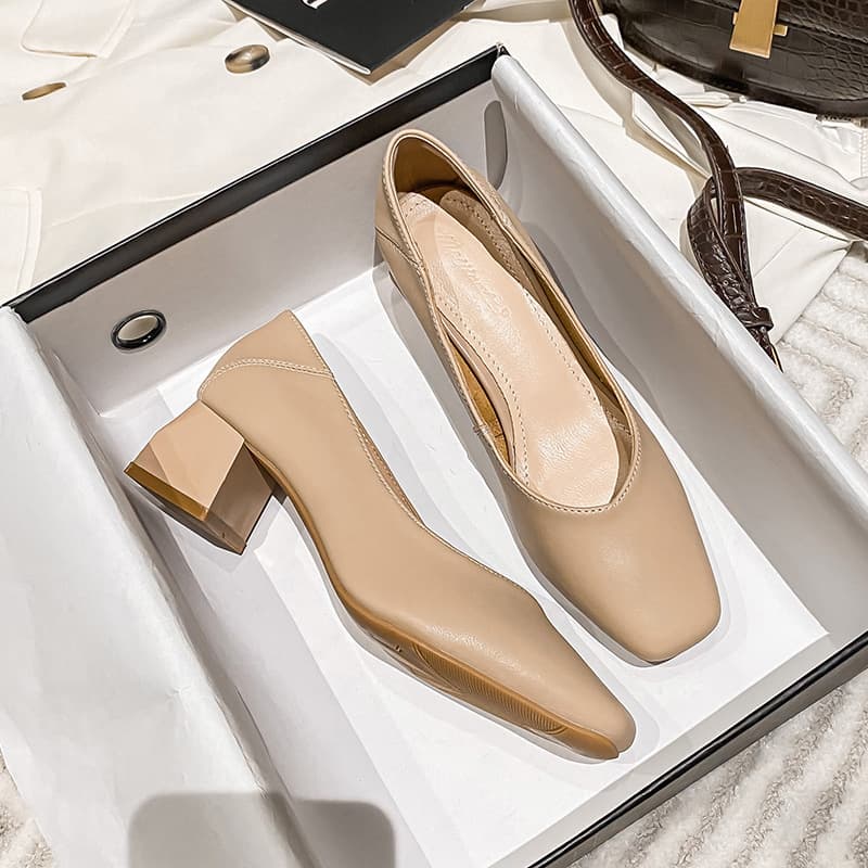Women's Chunky Heel Grandma Shoes 2025 Spring New Fairy Shoes Gentle Mid Heel Loafers Shallow Mouth Square Toe Commuter Work Shoes