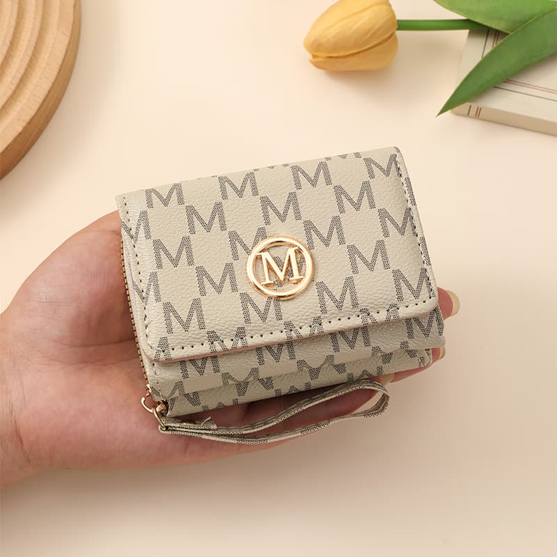 Cross-border Hot Trendy Printed Letter M Chain Wallet for Women, Tri-fold with Multiple Card Slots, Back Chain Wallet for Women