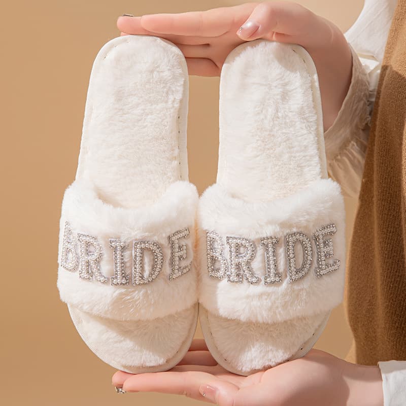BEIDE MRS IDO Wedding Party Bride Plush Letter Slippers Soft Cotton Slippers Summer Season Comfortable Home Slippers