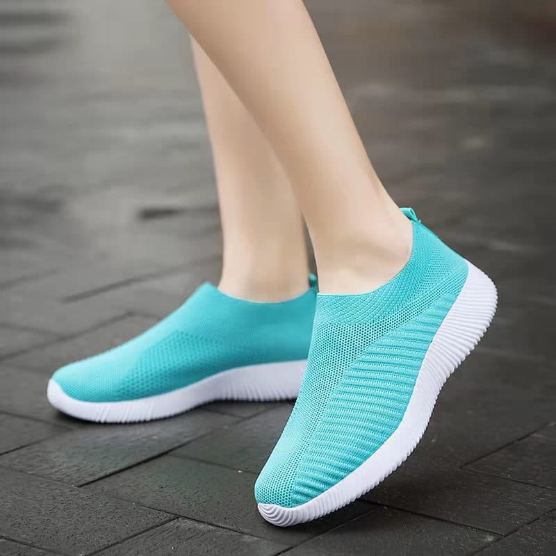 Women's Sport Shoes Casual Comfortable Breathable Mesh Slip-on Sneakers Fashionable Walking Shoes Lightweight Casual