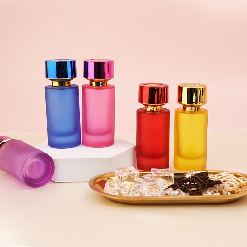 50ML Designer Perfume Bottle Colorful Perfume Spray Bottle Cosmetic Refill Bottle Screw Cap Glass Perfume Refill Bottle