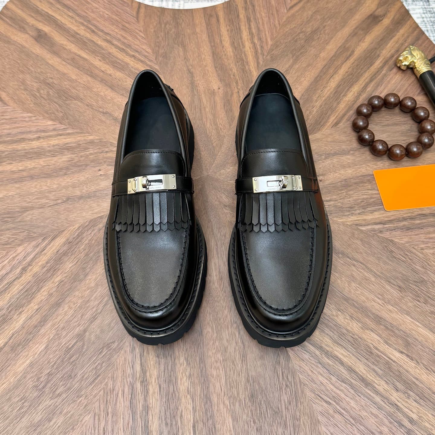 New High-End Four-Season European-American Business Men's Loafers Patent Leather Dress Shoes for Meetings, Office, and Formal Occasions