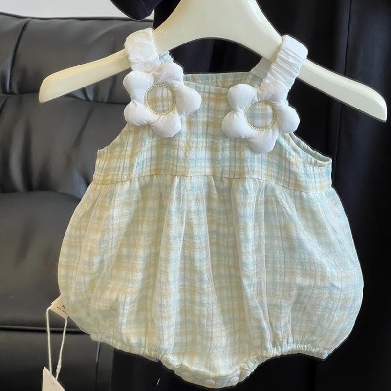 Full-moon baby clothes for girls in summer, thin and stylish plaid baby slings, baby jumpsuits, summer clothes