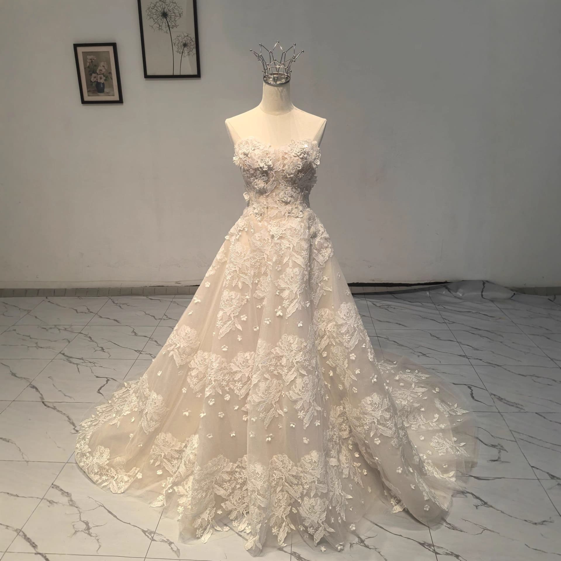 Wedding Dress Strapless Lace New Collection Slimming Light Luxury Petal Small Train Custom