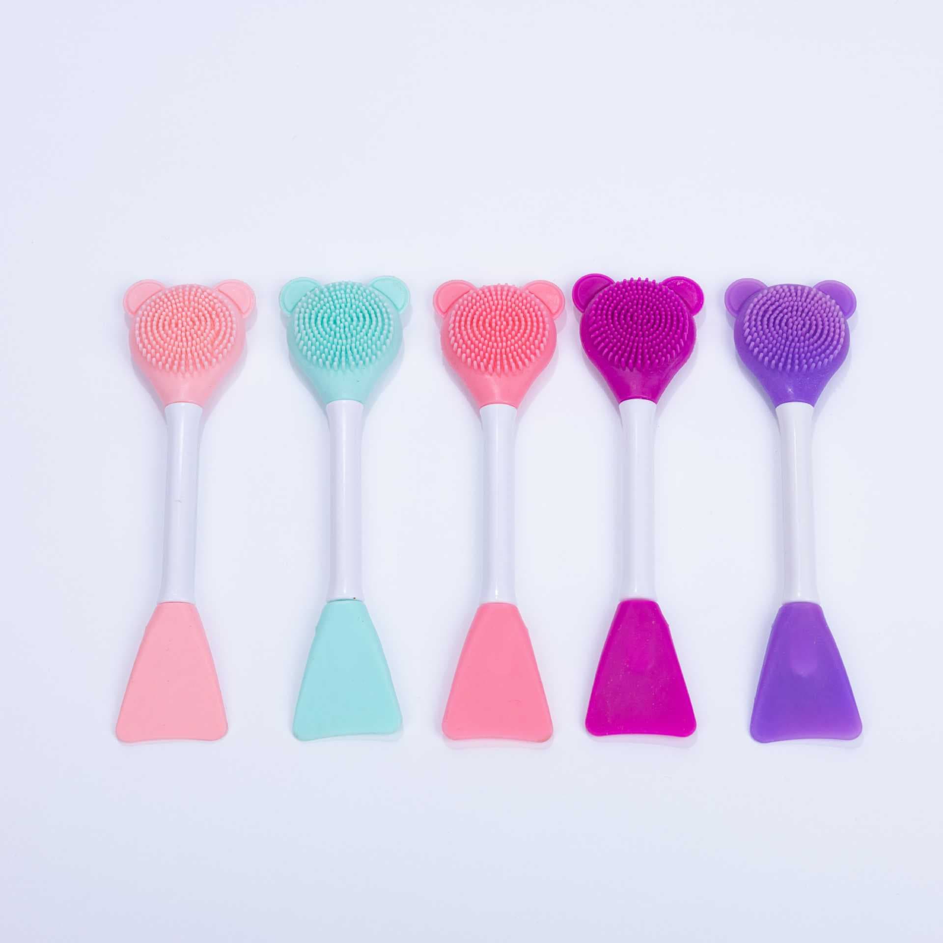 Double-Sided Silicone Face Mask Brush for Mud Mask Application, Cleansing, and Face Washing, Cartoon Bear Shape, Multifunctional Beauty Makeup Brush