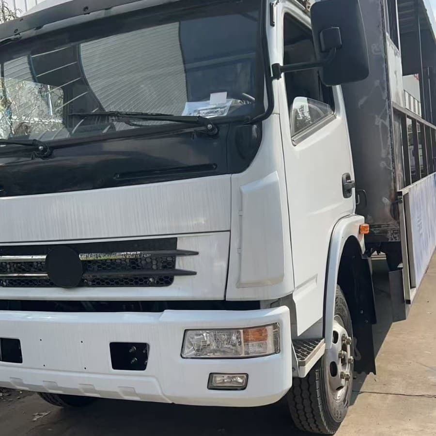 Factory direct sales with competitive prices on Liberation medium-sized mobile performance vehicles for outdoor stage shows and cultural performances.