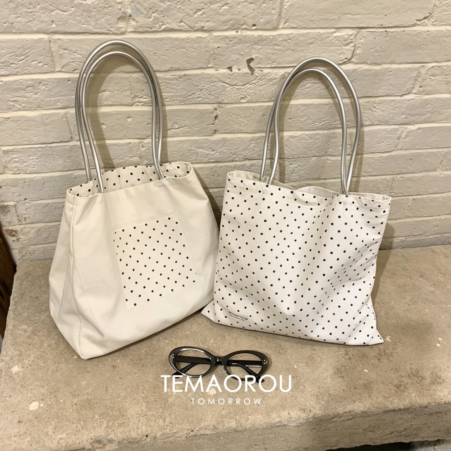 Reversible Black and White Polka Dot Large Capacity Silver Strap Tote Bag Canvas Bag Women's 2026 New Model Bag