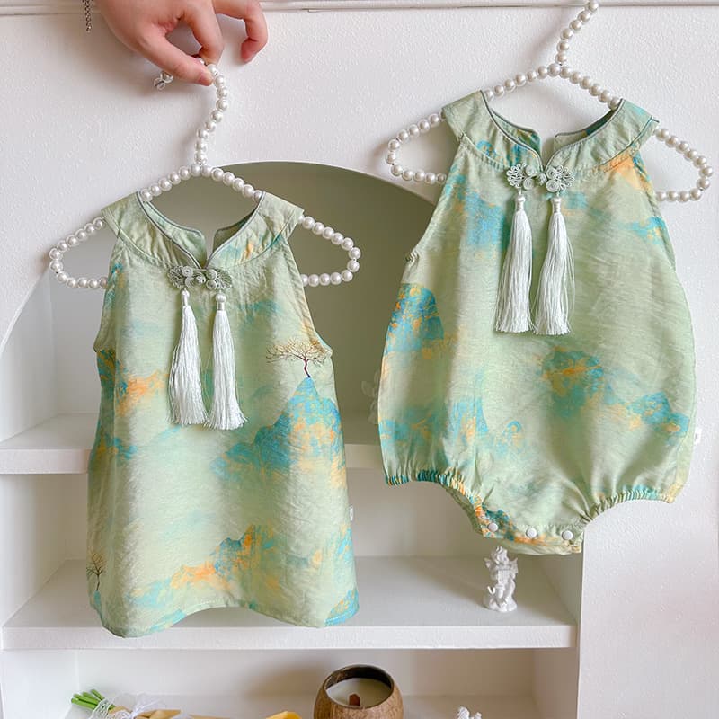 Summer Baby Bodysuit for Girls, Triangle Bodysuit for Newborns, 100 Days Full Moon, Chinese Style Retro Romper