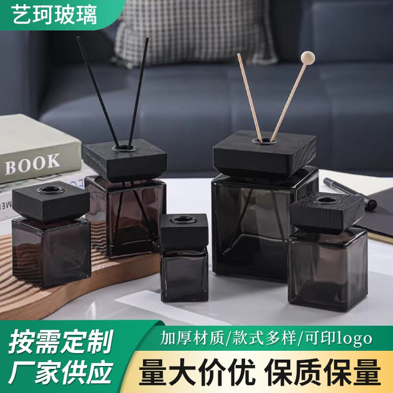 Spot high-end aromatherapy bottle, fire-free rattan, black square wooden lid, square glass bottle, high-looking car diffuser bottle fragrance