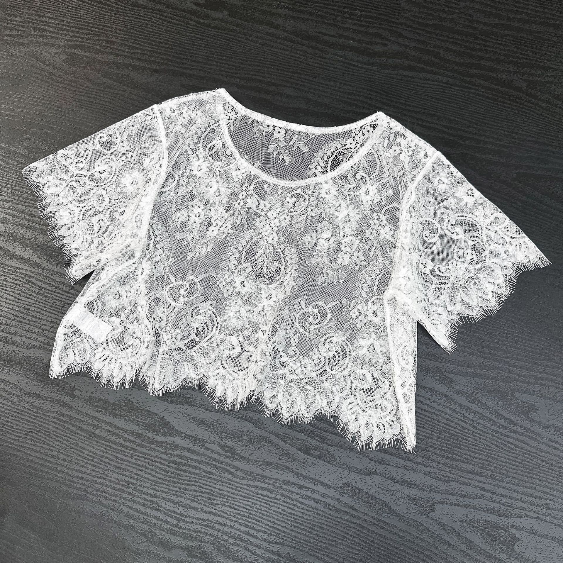 2026 Summer New Romantic Lace Style White Short Sleeve Lace Top for Women Lace Trim Blouse Layering Top Outerwear