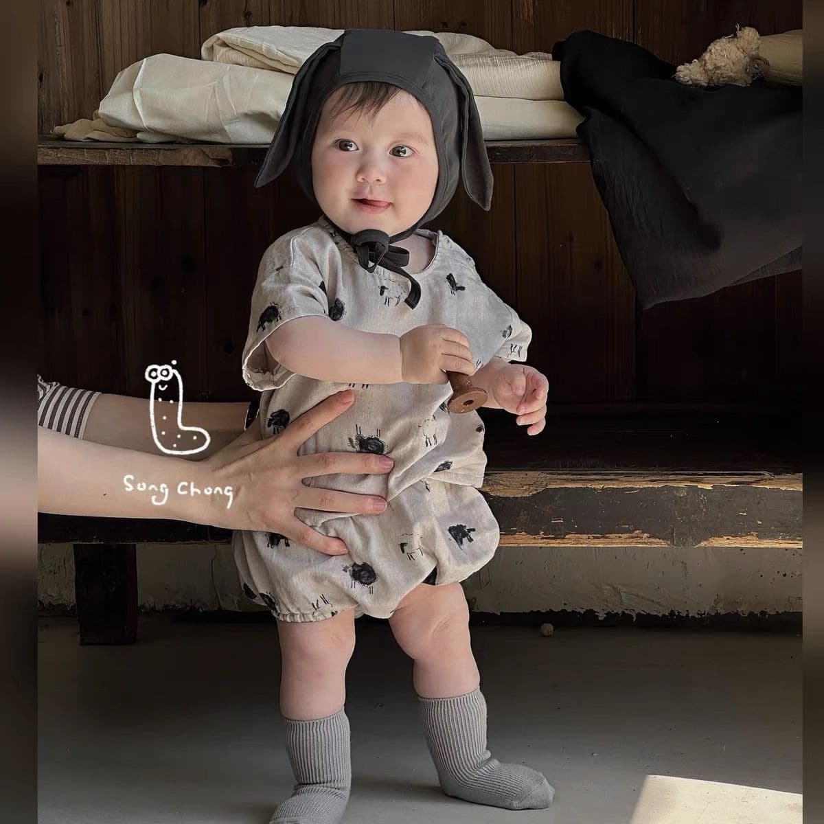 Songchong summer style cute lamb short-sleeved T-shirt tops for babies and children Korean style plaid shorts Korean style Western suit