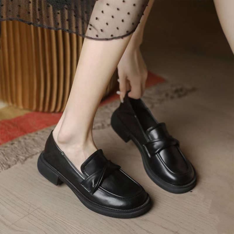Soft Leather Soft Sole Slip-On Loafers for Women 2026 Spring Summer New Black British Style Leather Shoes