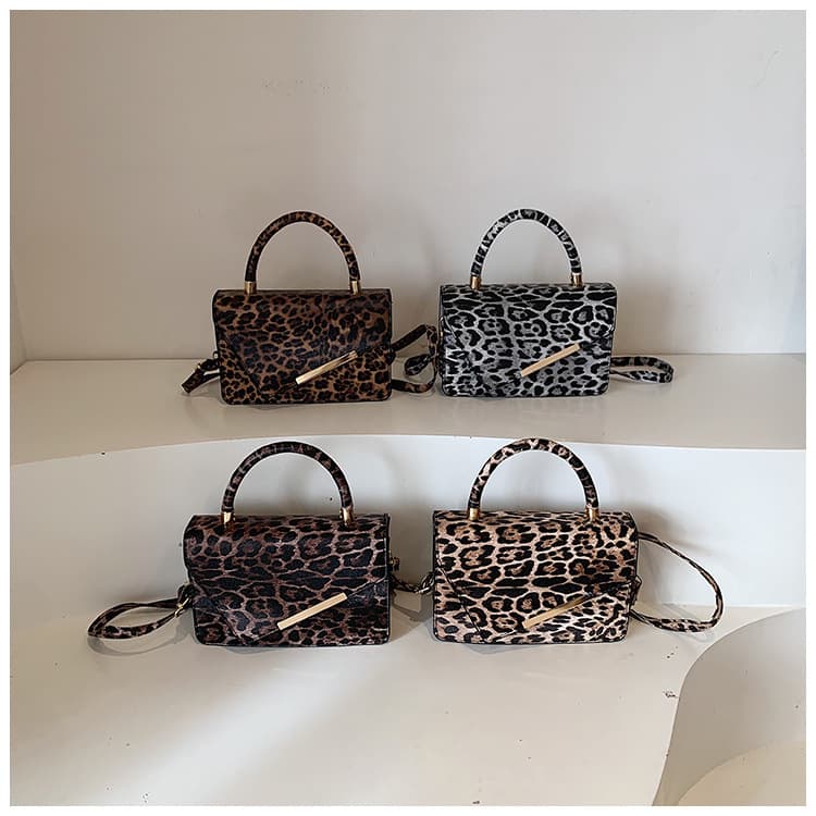 High-End Women's Handbag 2024 Fashion New Leopard Print Handbag Autumn and Winter High-End Niche Single Shoulder Crossbody Small Square Bag