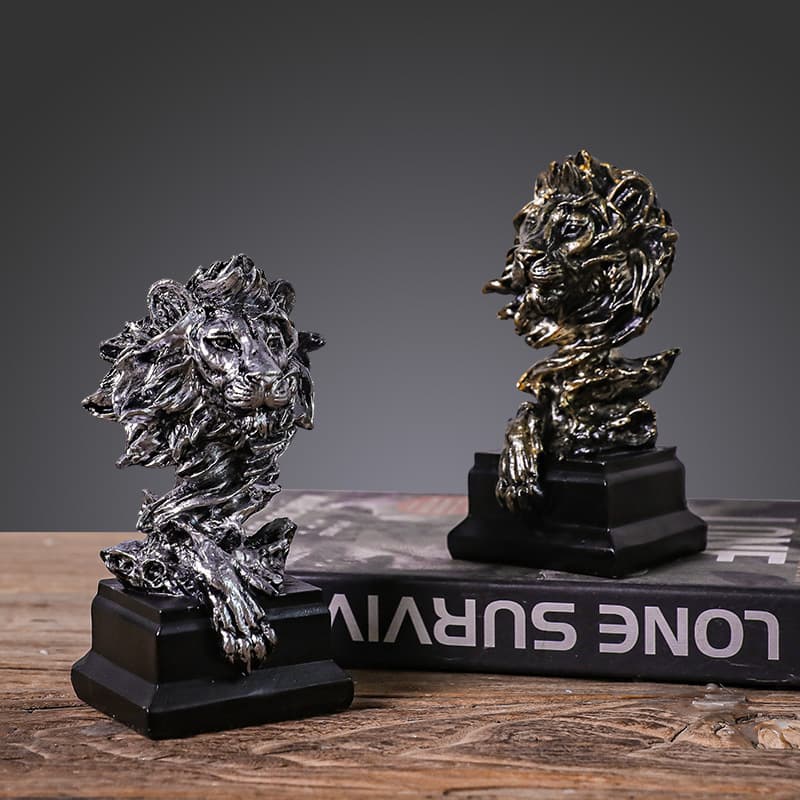 European Style Creative Mini Lion Figurine Home Living Room Resin Craft Office Desktop Decoration Wine Cabinet Ornament