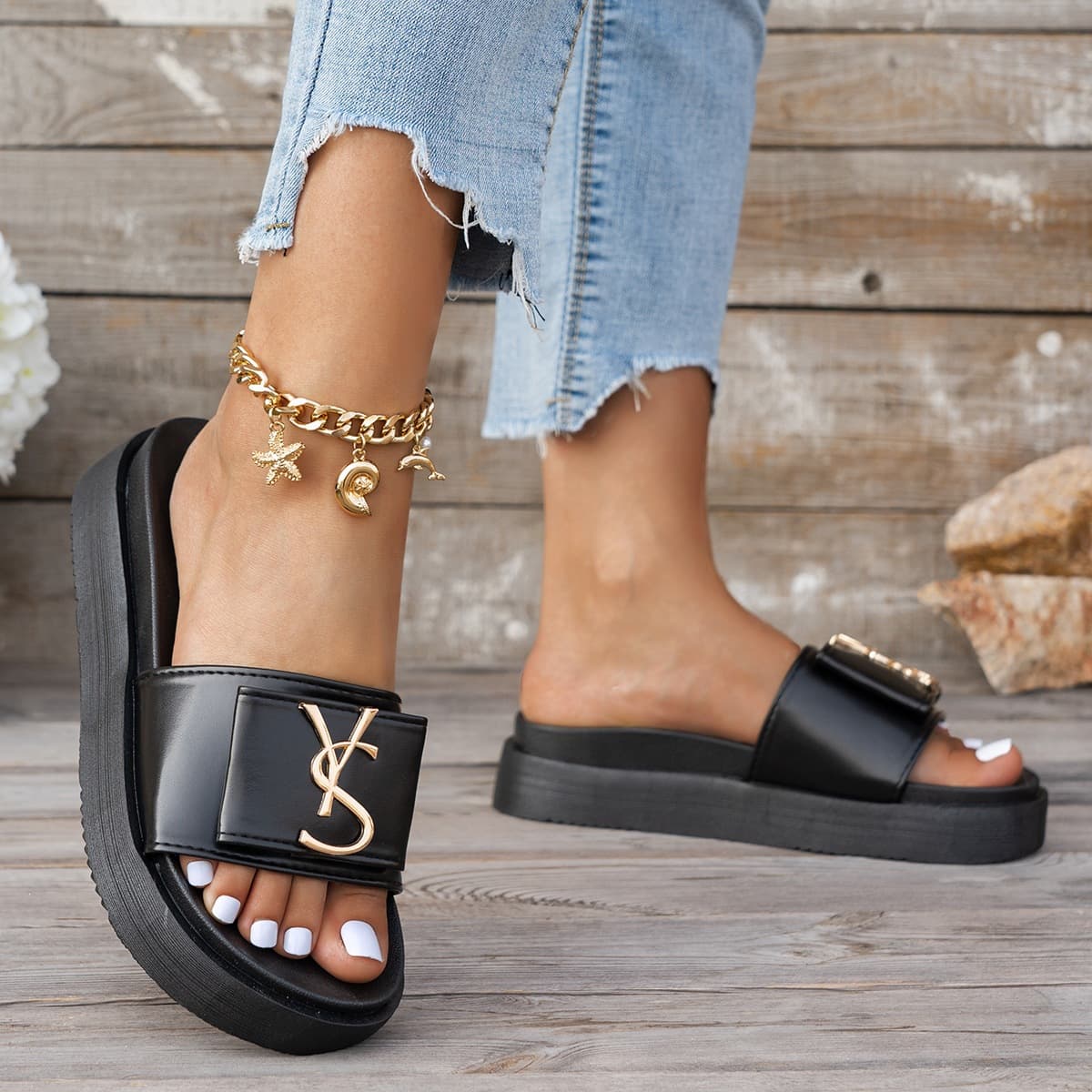 Foreign trade large size thick-soled slippers for women European and American fashion summer new outer wear slippers women's shoes spot wholesale