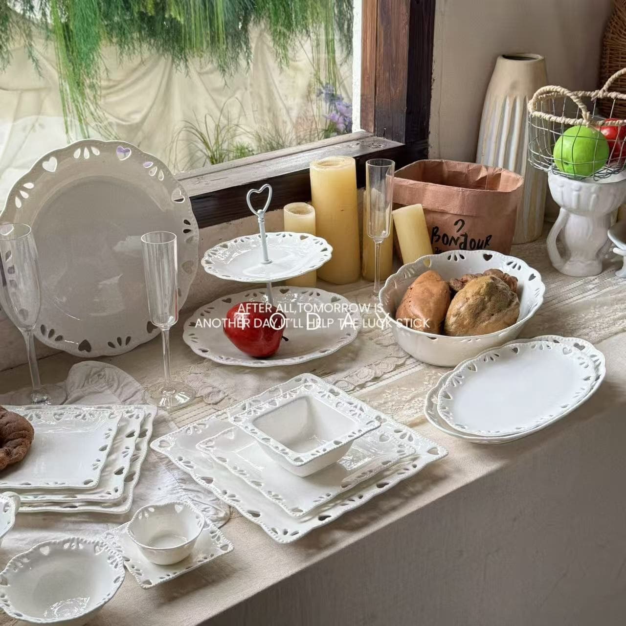 French Heart-Shaped Hollow Ceramic Tableware, Ceramic Plate, Ceramic Bowl, Serving Plate, Dessert Plate, Cake Plate, Western Dinner Plate