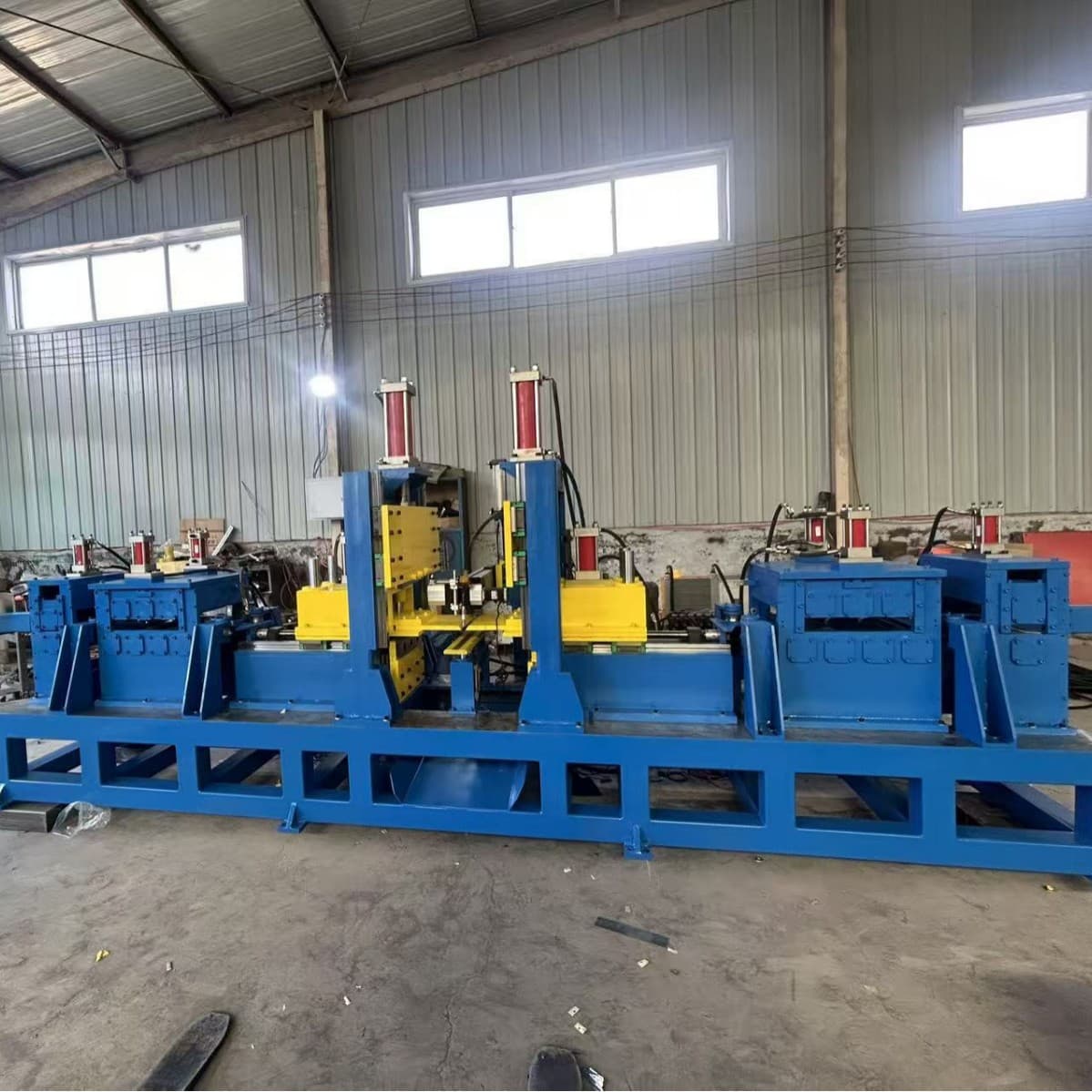 Carbon steel circumferential seam welding equipment