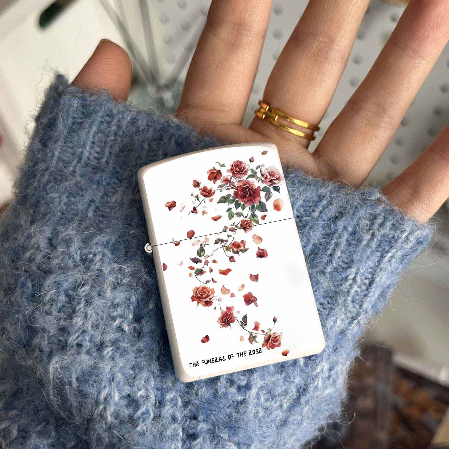 Kerosene lighter rose double-sided picture windproof gift for boyfriend personalized grinding wheel metal retro gift retro lighter