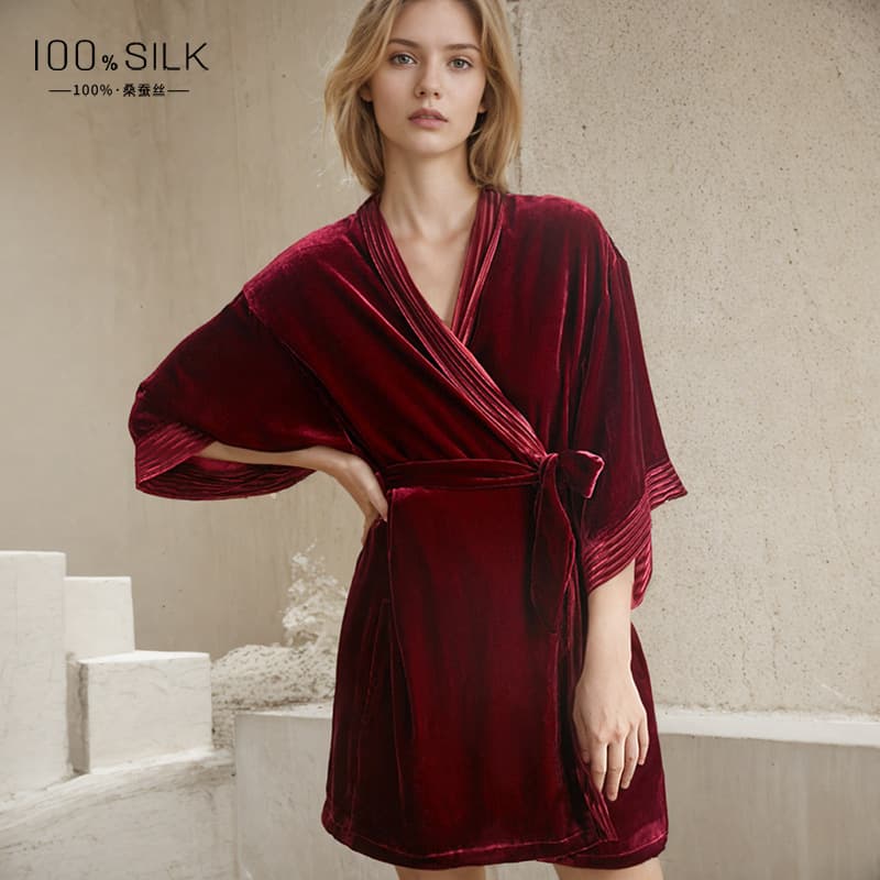 Autumn and Winter New Silk Nightgown for Women, Thickened and Warm, Can Be Worn Outside, Mulberry Silk Velvet, Comfortable and Skin-Friendly Home Wear Dressing Gown