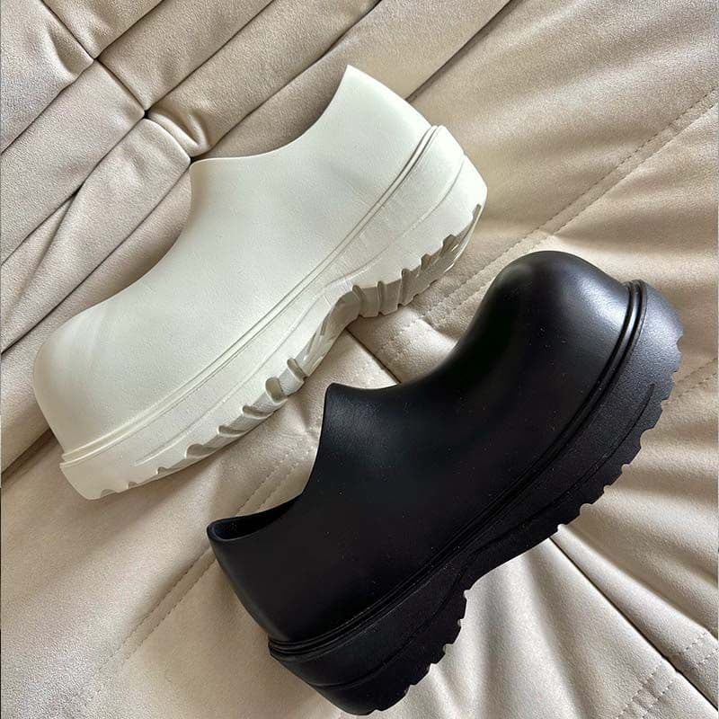 Martin Boots Women's New 2024 Spring/Autumn Height-Increasing Petite Short Couples Slip-On Thick Sole Boots Men's Trendy