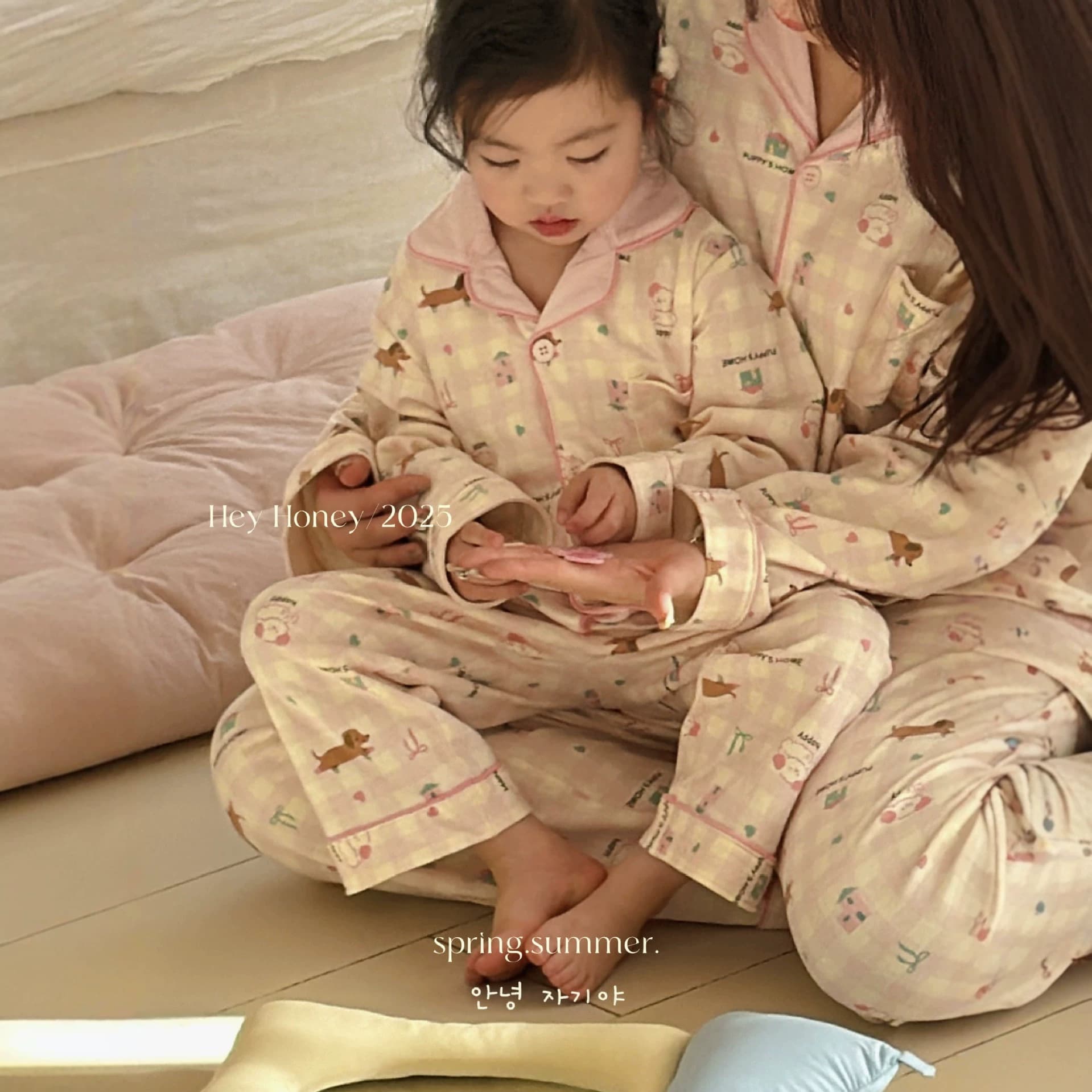 Large and small rolls Hey honey children's parent-child comfortable cotton wool home clothes set autumn and winter pajamas two-piece set
