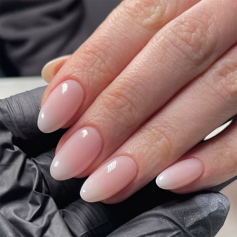 Wearable Nail Powder White Gradient Nail Patch Minimalist Removable Short Almond Shaped Reusable Wearable Nail Art Patch Wholesale