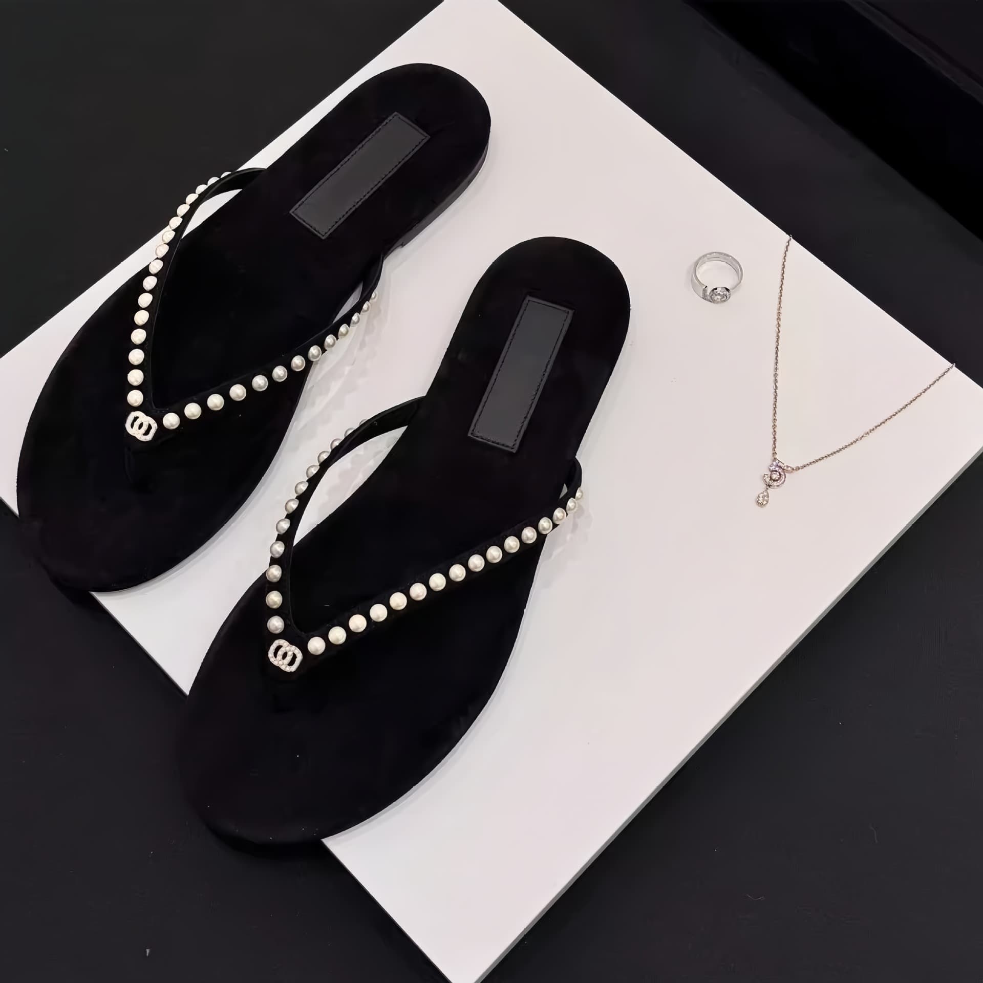 Chanel-style Thong Sandals for Women, 2026 Summer New Velvet Rhinestone Flat Beach Sandals