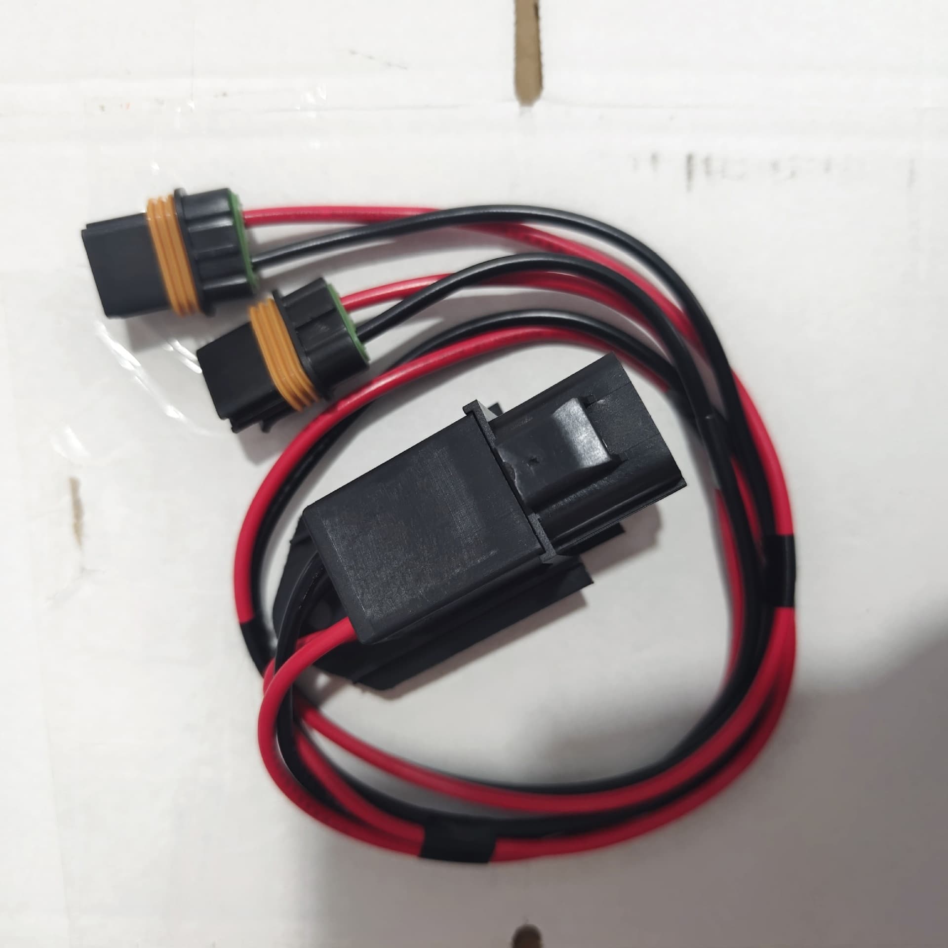 Suitable for Chrysler Dodge Challenger fan resistor 68050137AB, factory direct sales.