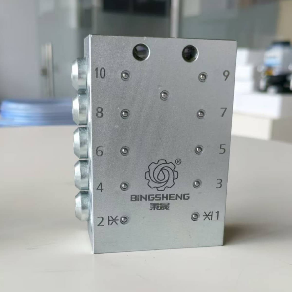 Progressive Grease Oil Circuit Distributor Plate-Type Oil Divider Two Input Four Output Type Oil Valve Source Manufacturer Wholesale