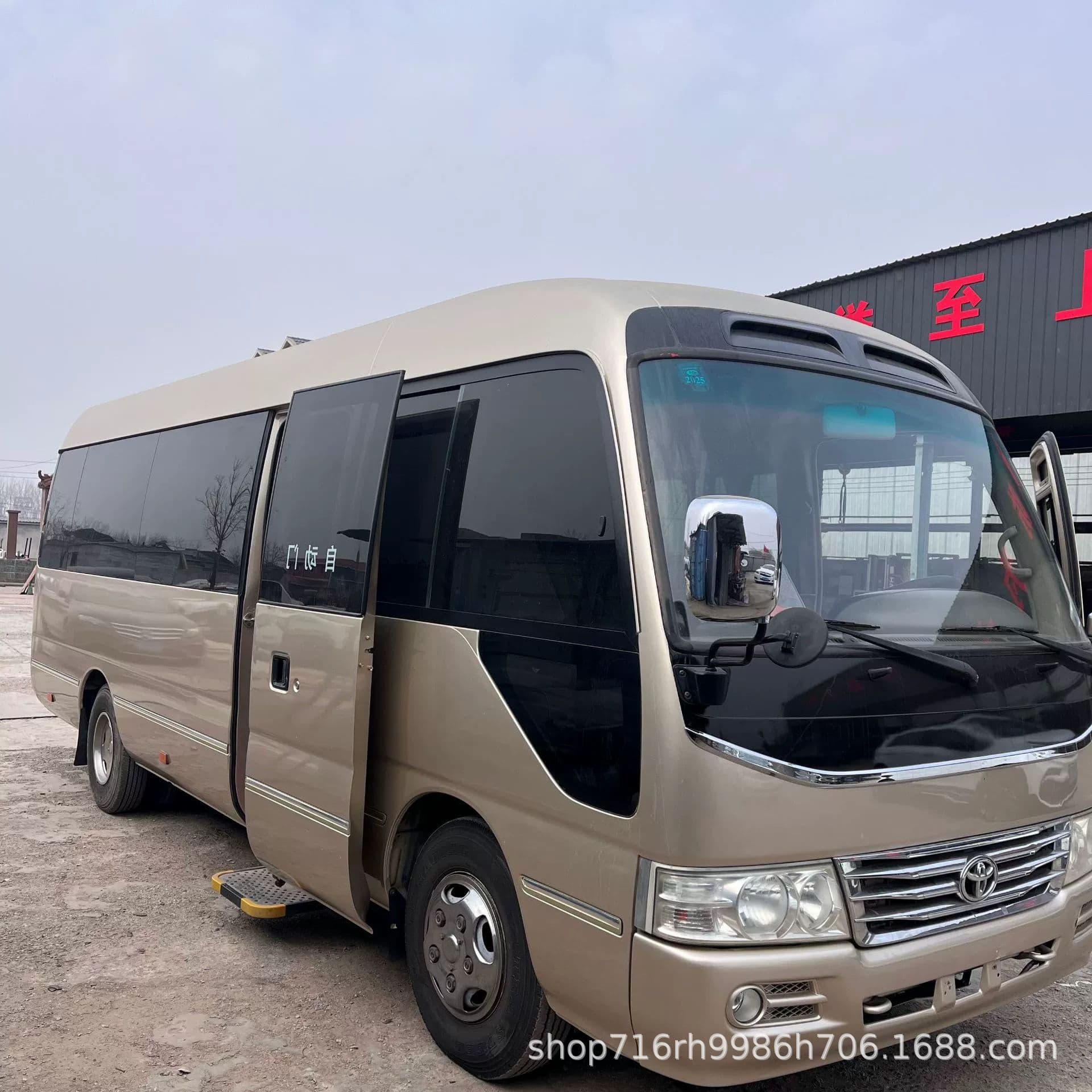 Fuel version Toyota Coaster 19-23 seats commuter bus medium business minibus