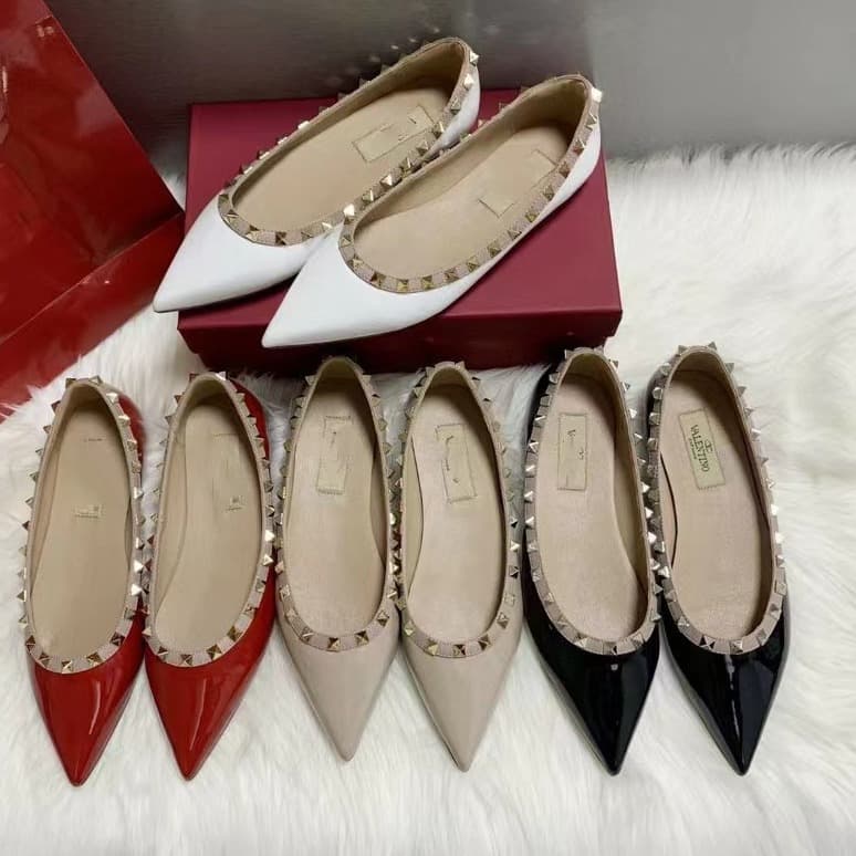 High Version V-House Women's Rivet Pointed Flat Shoes, Shallow Mouth Toe-Covering Genuine Leather Sandals, Wedding Shoes, Fairy Style