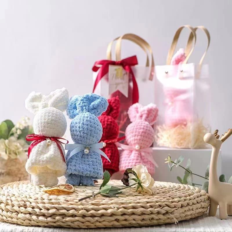 Creative Rabbit Towel Souvenir, Pineapple Pattern Gift Towel, Advertising Opening Ceremony Welfare Return Gift Towel