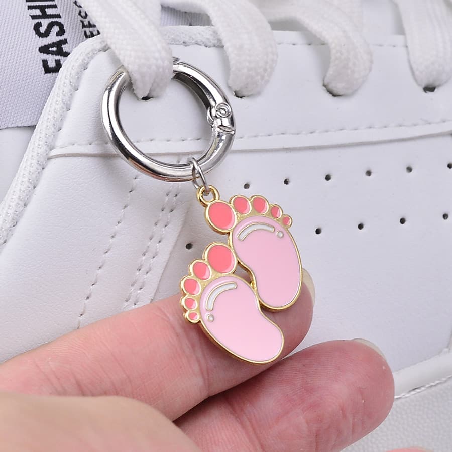 Cross-border foreign trade cute multi-color glitter love little feet pendant key chain shoe buckle fashionable heart diy accessories