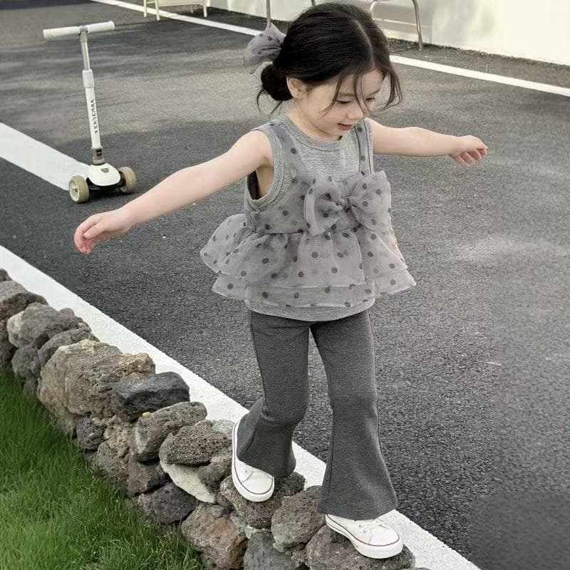 Girls summer suit 2026 new little girl bow polka dot camisole baby girl fashionable bell pants